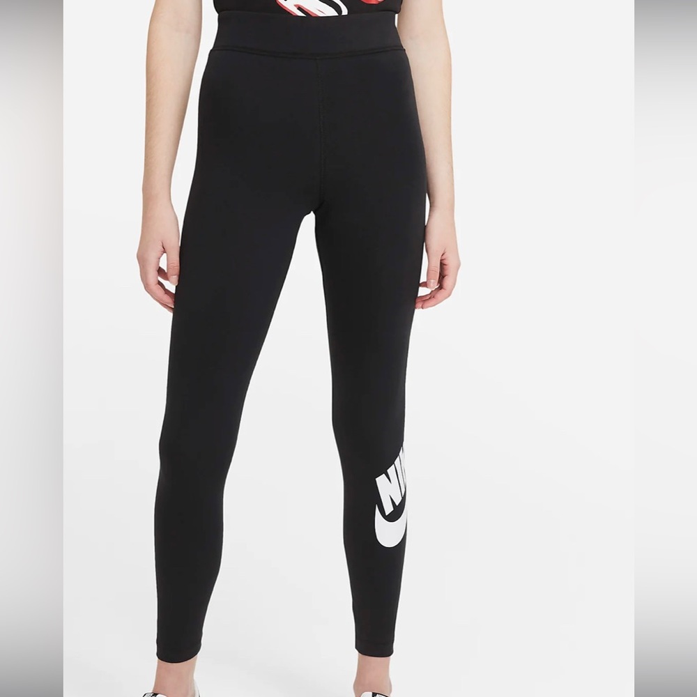 Nike Sportswear Essential High Rise Leggings - Picture 9 of 10